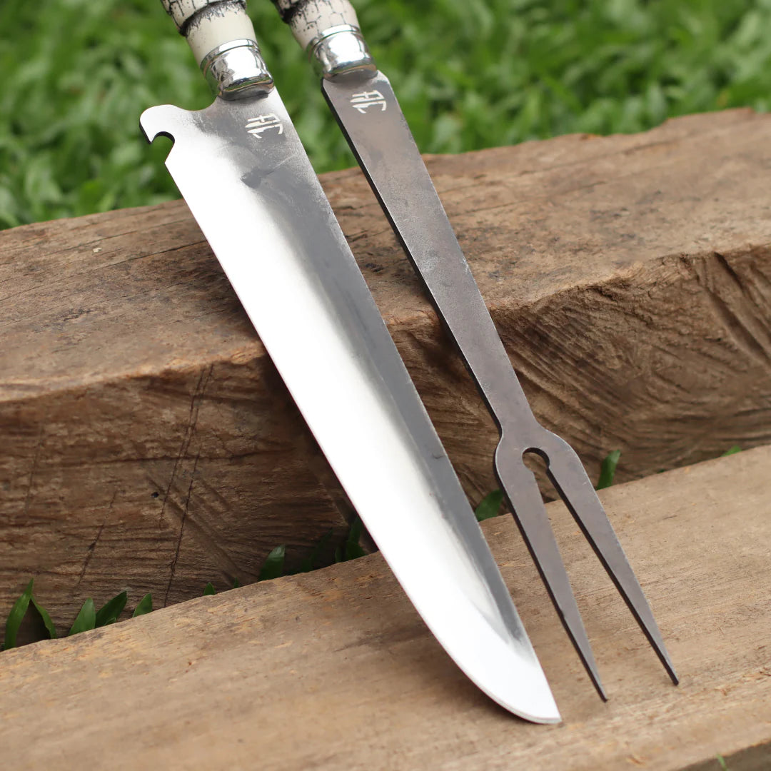 Kit Faca e Garfo Artesanal para Churrasco Personalizada | Presente | Cervo, Tatu, Cavalo