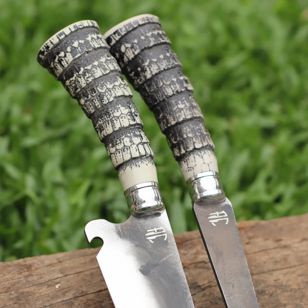 Kit Faca e Garfo Artesanal para Churrasco Personalizada | Presente | Cervo, Tatu, Cavalo